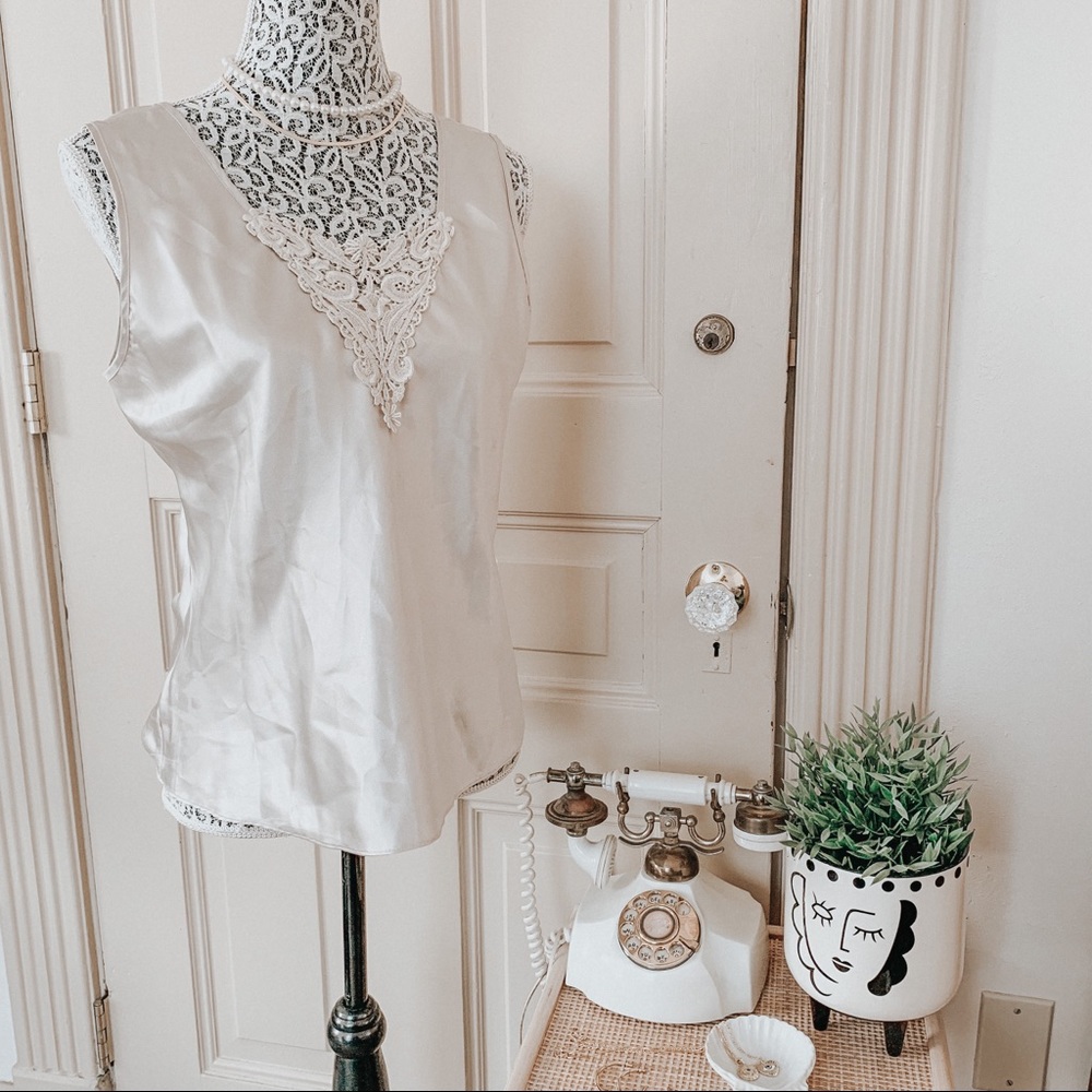 Vintage Minimal Neutral Sleeveless Tank Top SZ M